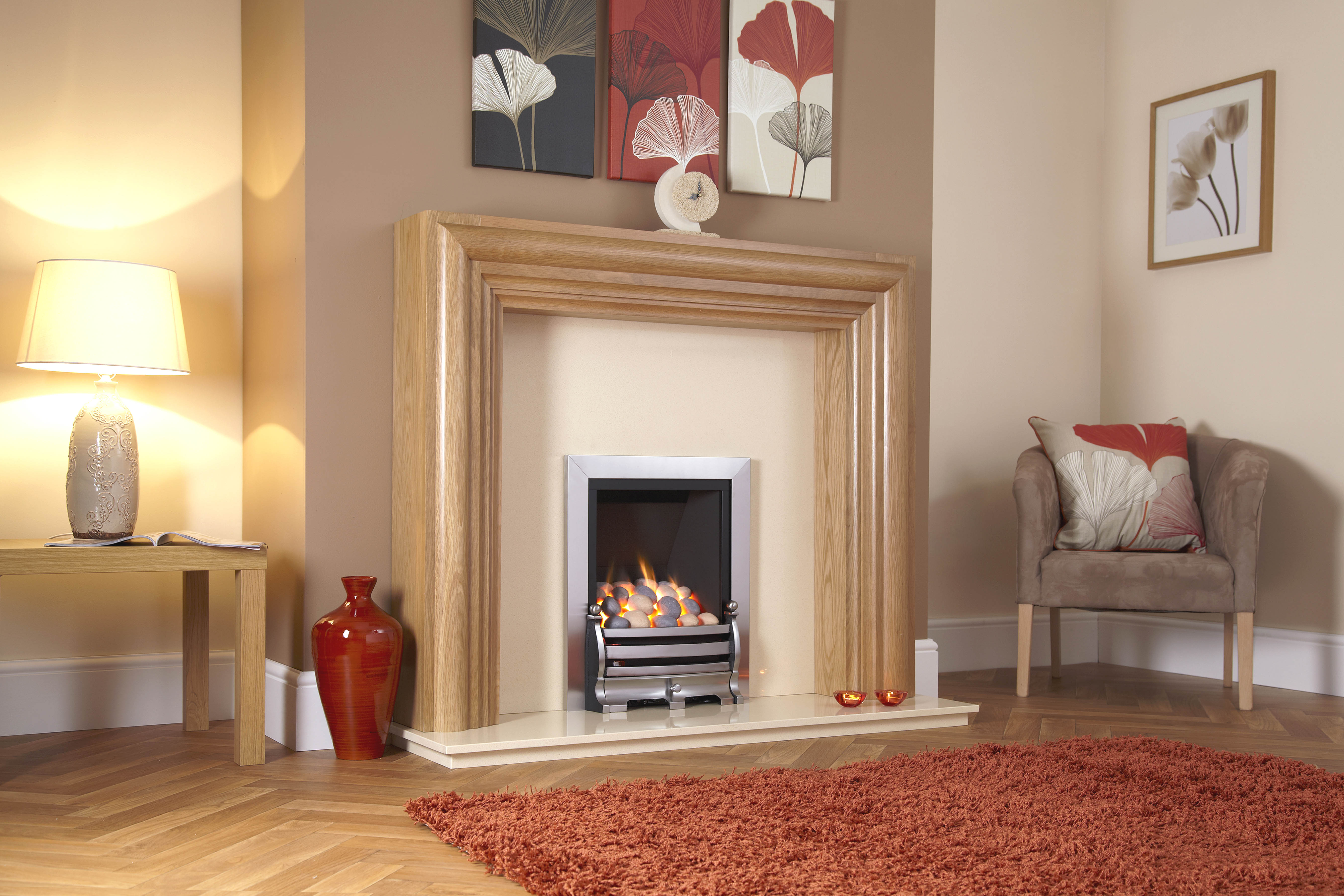 Delamere_Daisy_silver_pebble1
